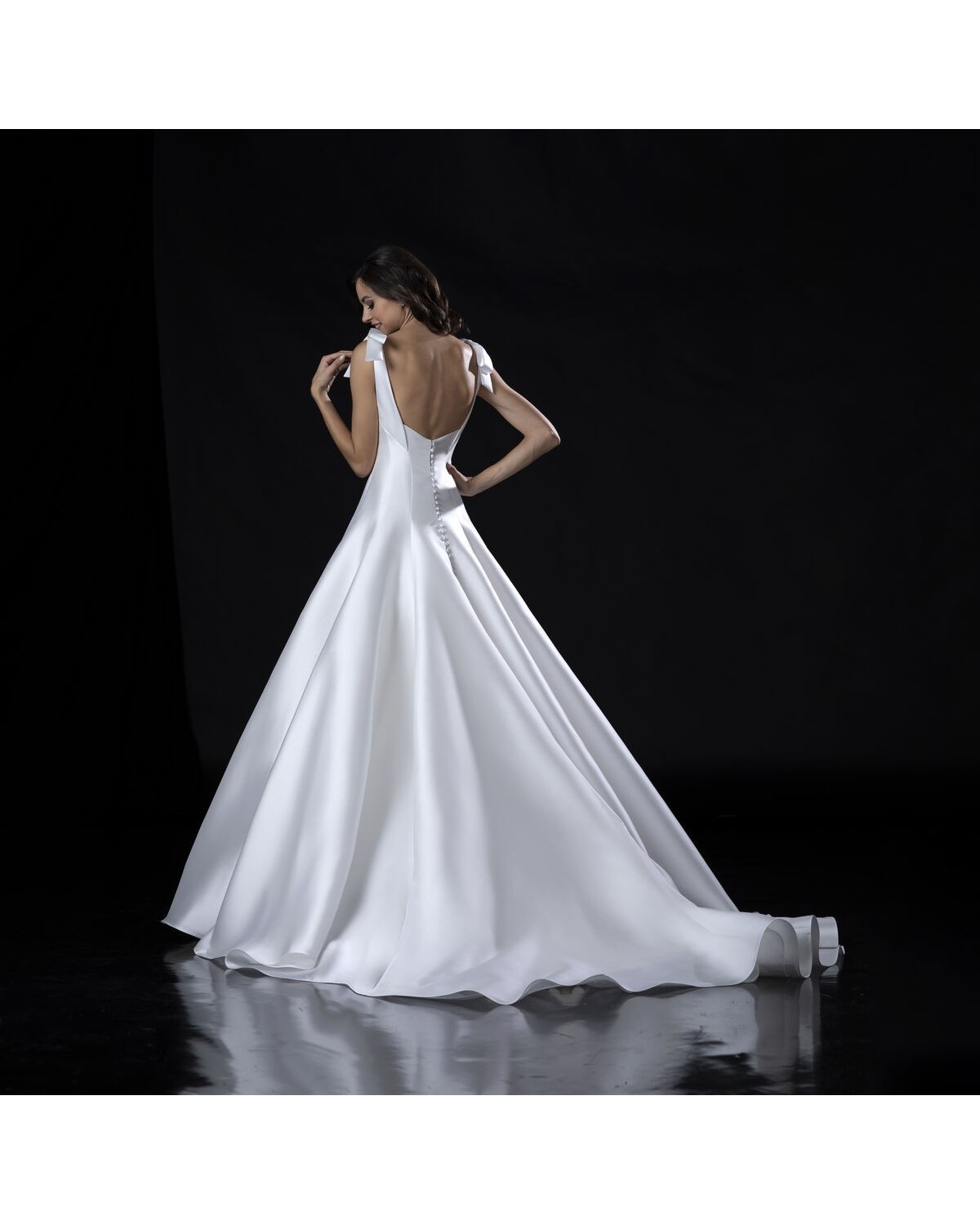 abito da sposa E0891 2024 - Valentini Couture