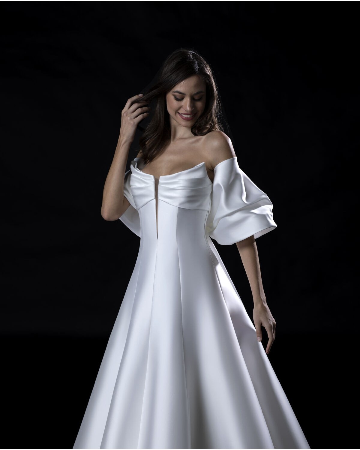 abito da sposa E0883 2024 - Valentini Couture