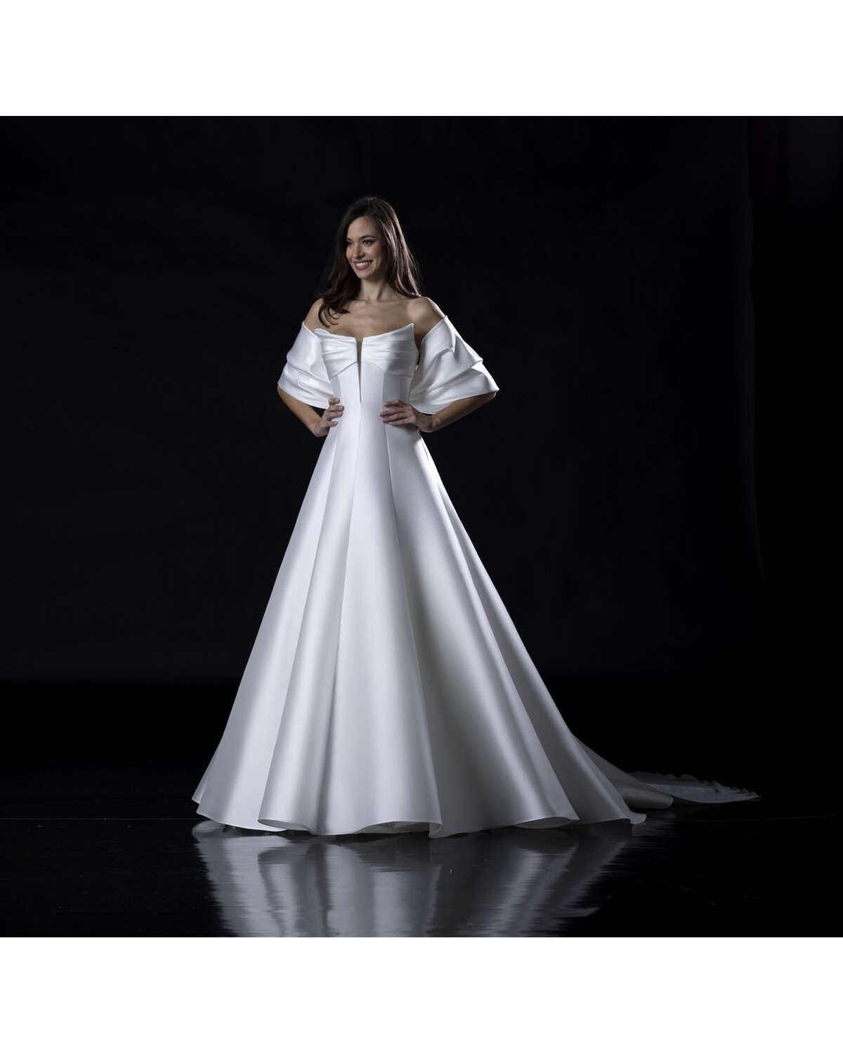 abito da sposa E0883 2025 - Valentini Couture