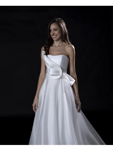 abito da sposa E0880 2025 - Valentini Couture