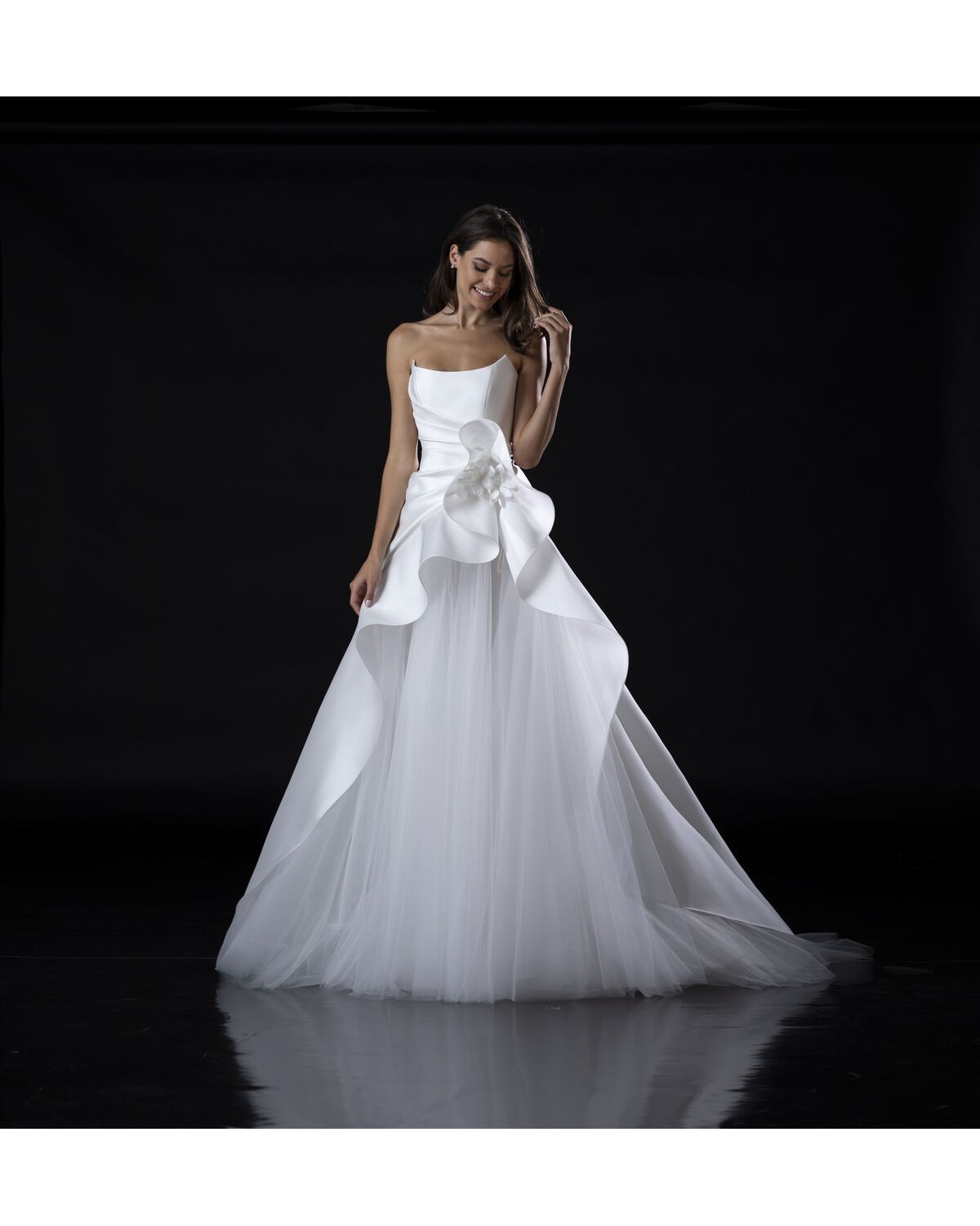 abito da sposa E0870 2024 - Valentini Couture