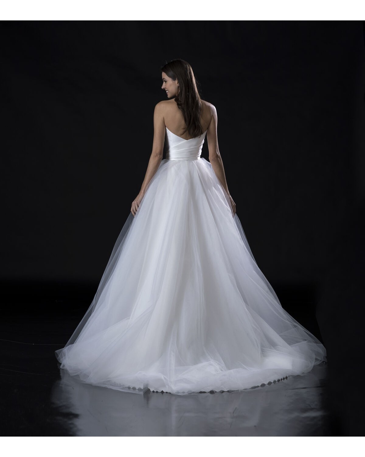 abito da sposa E0870 2024 - Valentini Couture