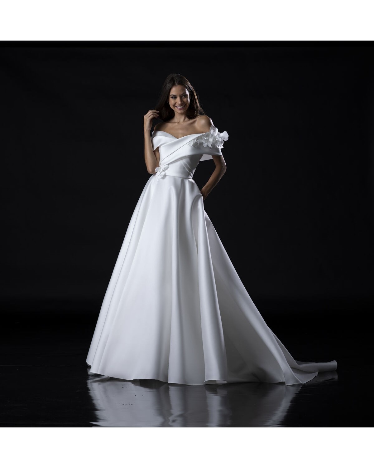 abito da sposa E0861 2024 - Valentini Couture