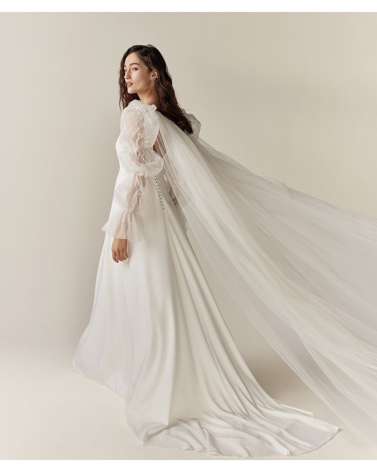 abito da sposa 2530 Lumière 2025 - Jesus Peiro