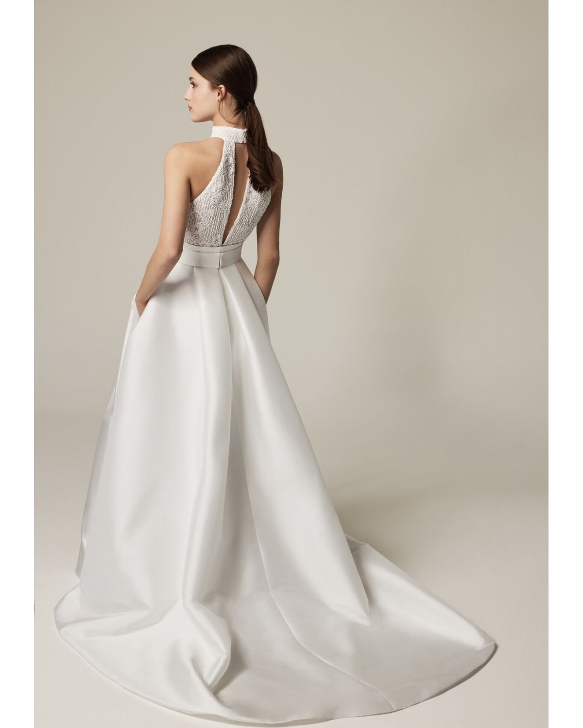 abito da sposa 2504 Lumière 2025 - Jesus Peiro