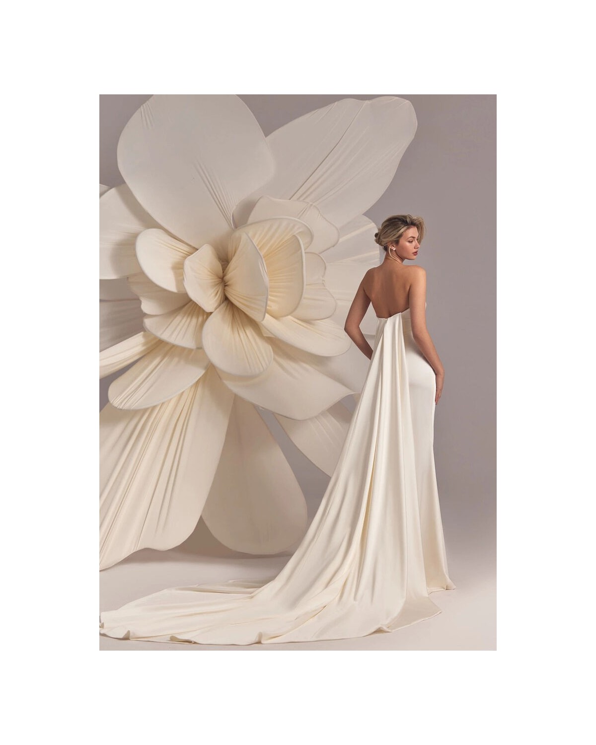 abito da sposa 2025 chantel Less is More - Eva Lendel