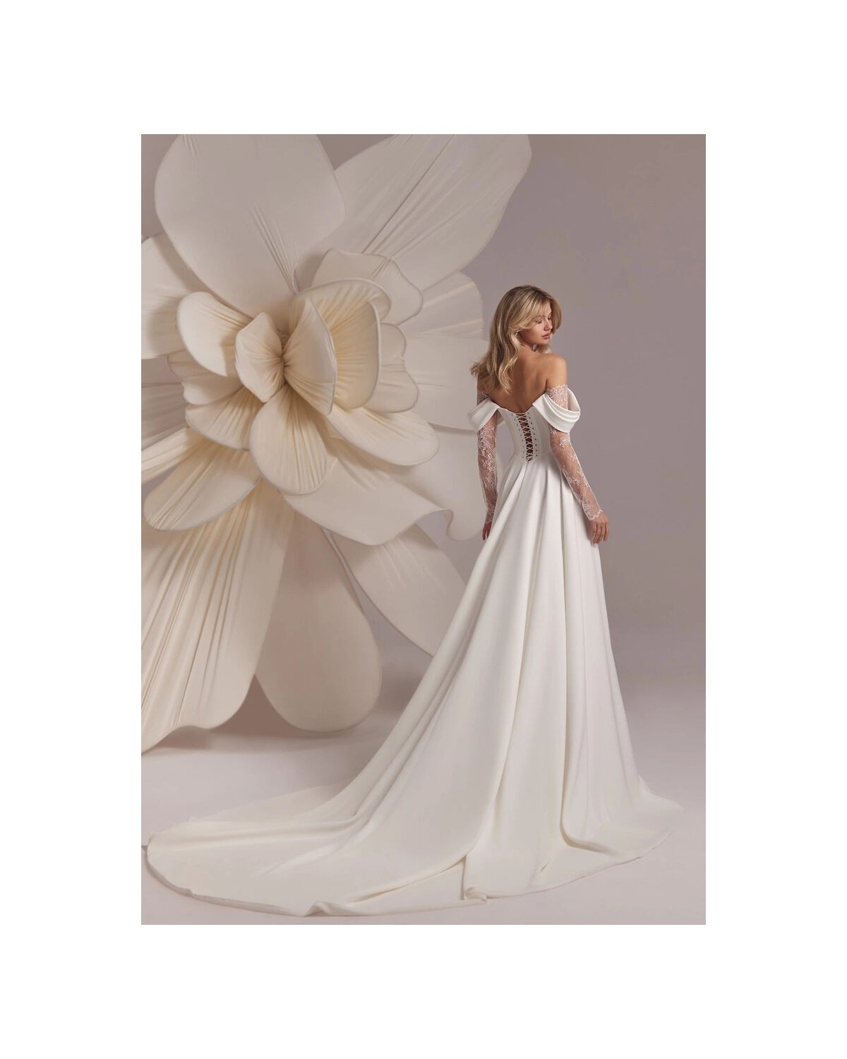 abito da sposa 2025 baccara Less is More - Eva Lendel