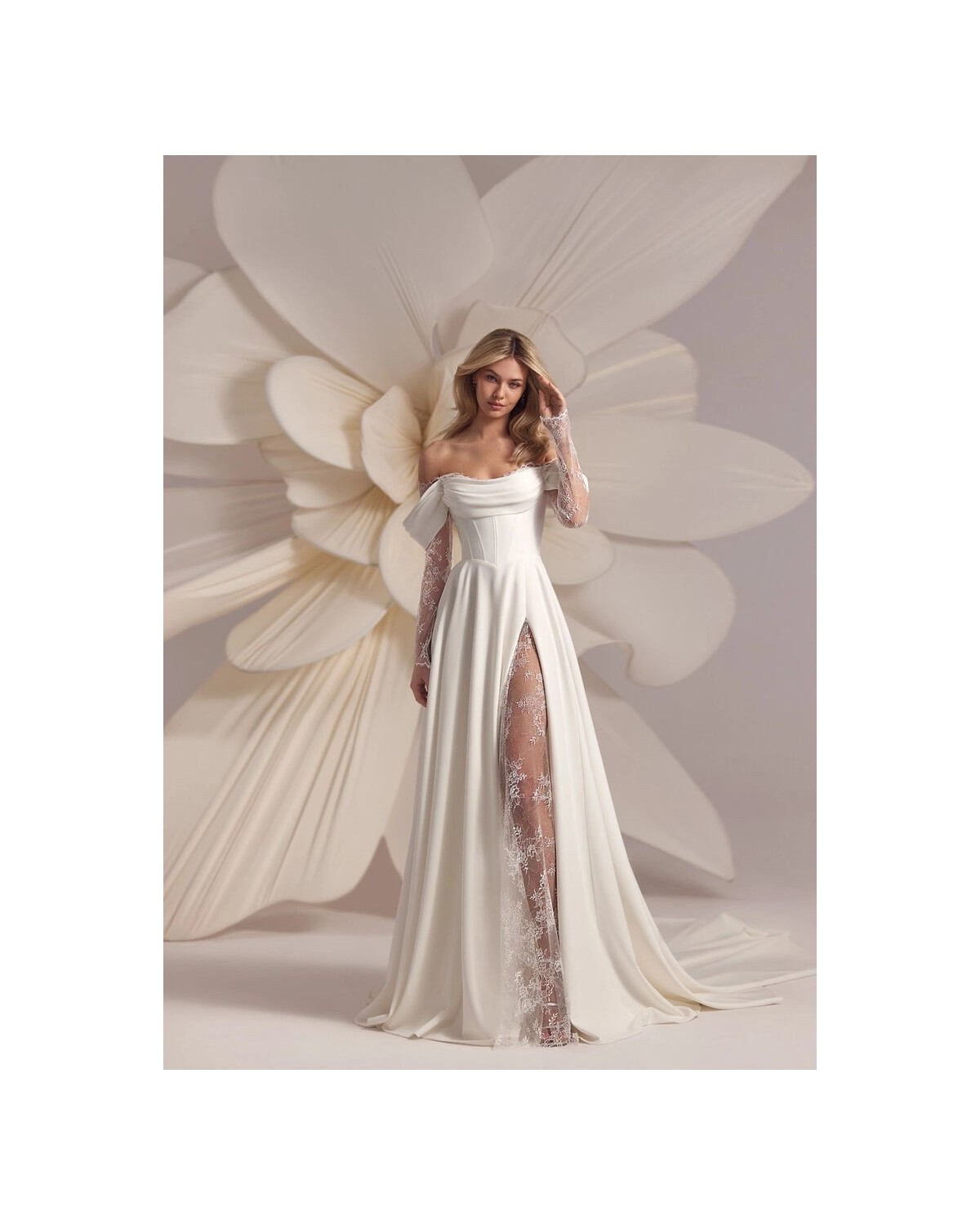 abito da sposa 2025 baccara Less is More - Eva Lendel