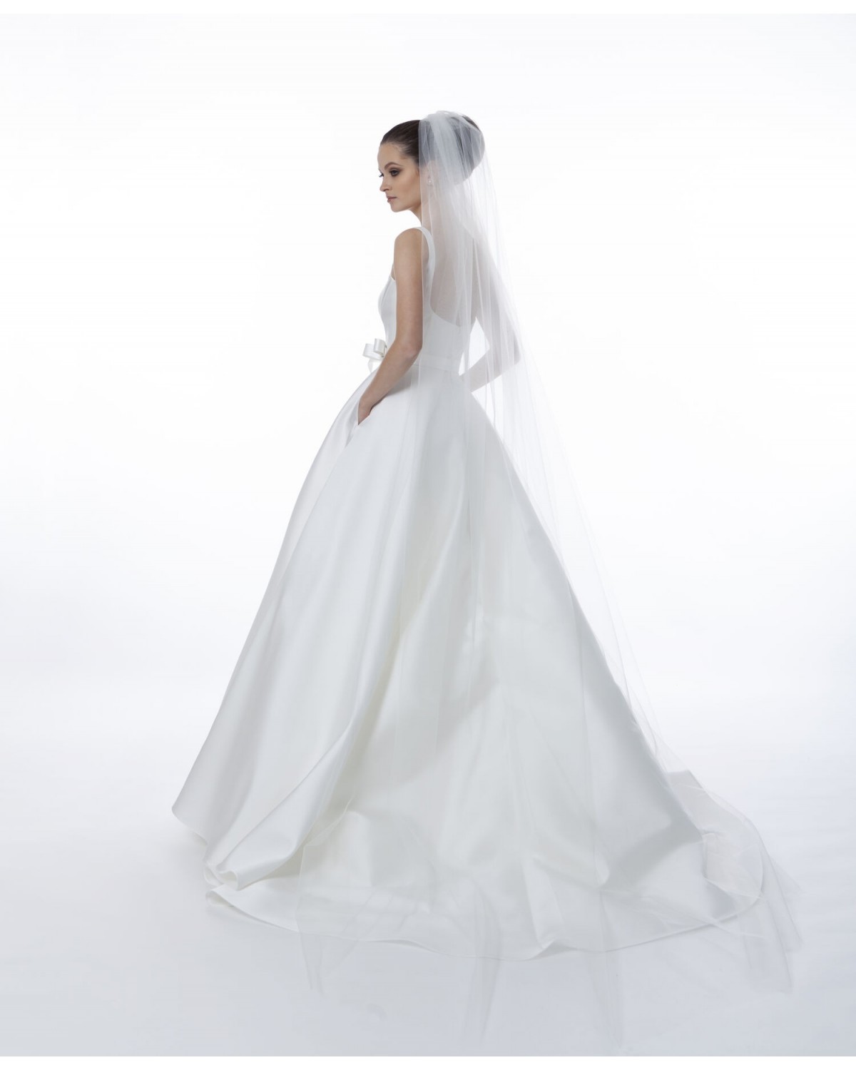 I0137 - abito da sposa collezione  sp 2023 - Mark Ingram