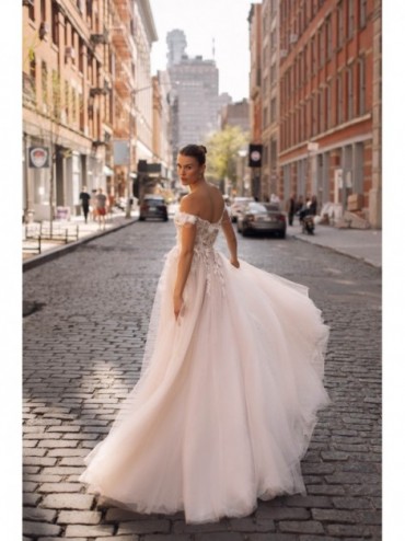 abito da sposa Collezione NYC 2024 Maleficent - MUSE by Berta