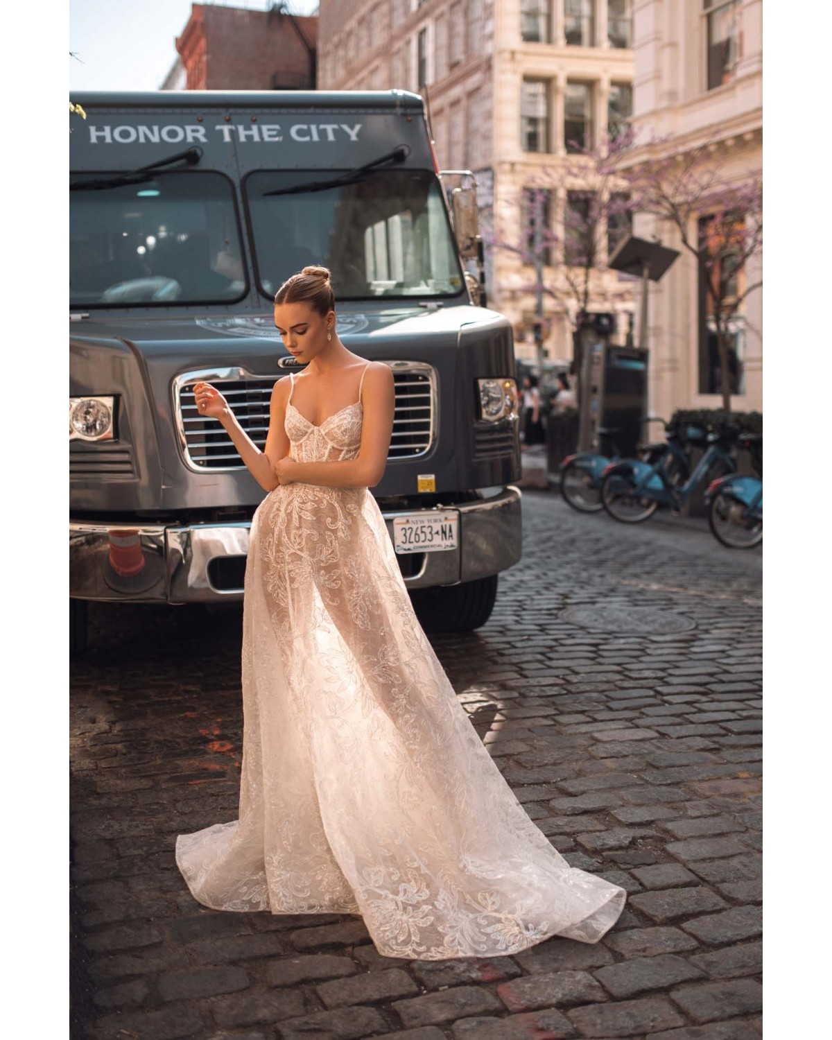 abito da sposa Collezione NYC 2024 Molly - MUSE by Berta