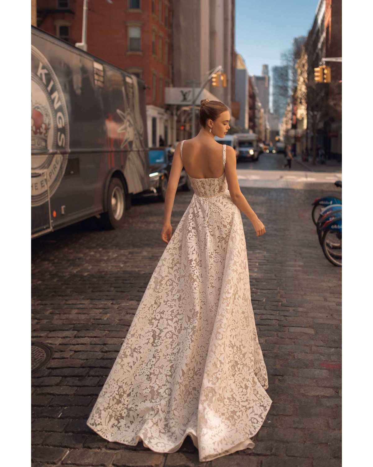 abito da sposa Collezione NYC 2024 Margot - MUSE by Berta